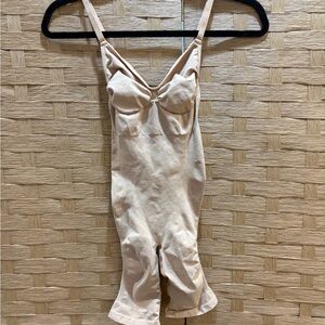 SKIMS Full body Shape Wear open Gusset size L/XL EUC